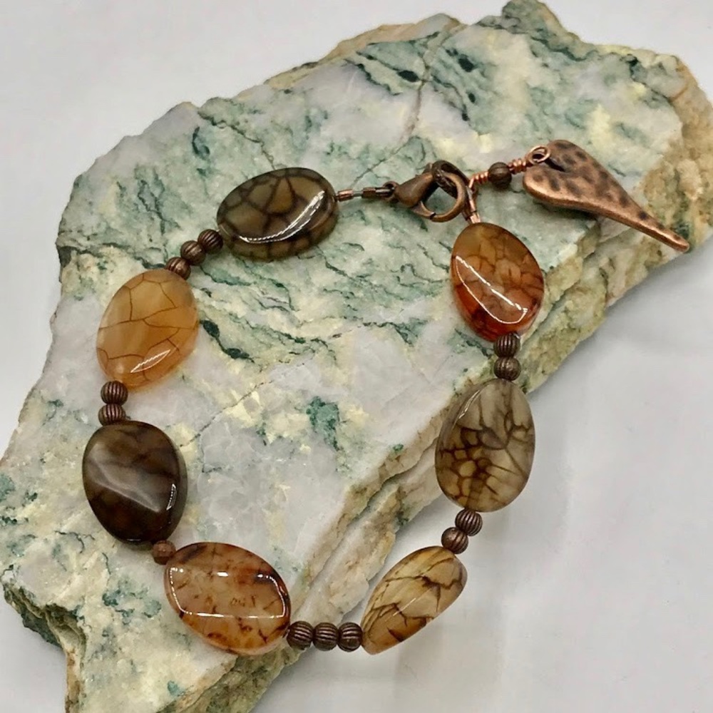 Bracelet made of Copper and Royal Agate